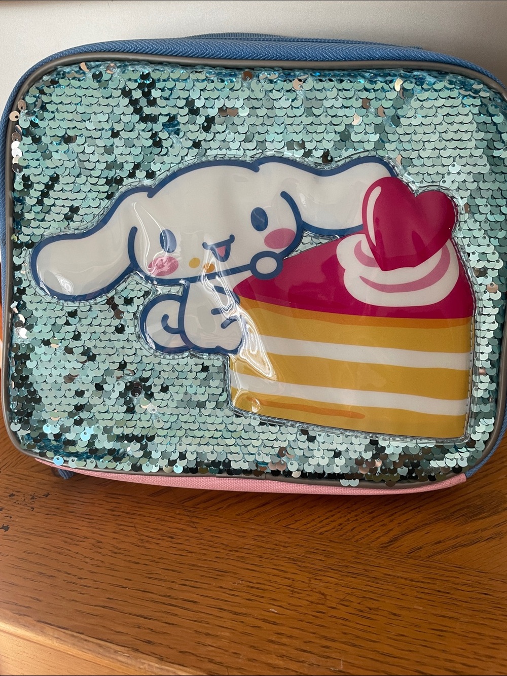 Sanrio Cinnamoroll Lunch Bag Spatkiling Iridescent Flip Sequin Exterior